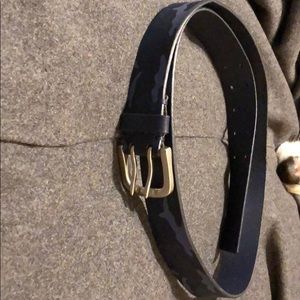 Men’s blue camo Gap brand leather belt size 40
